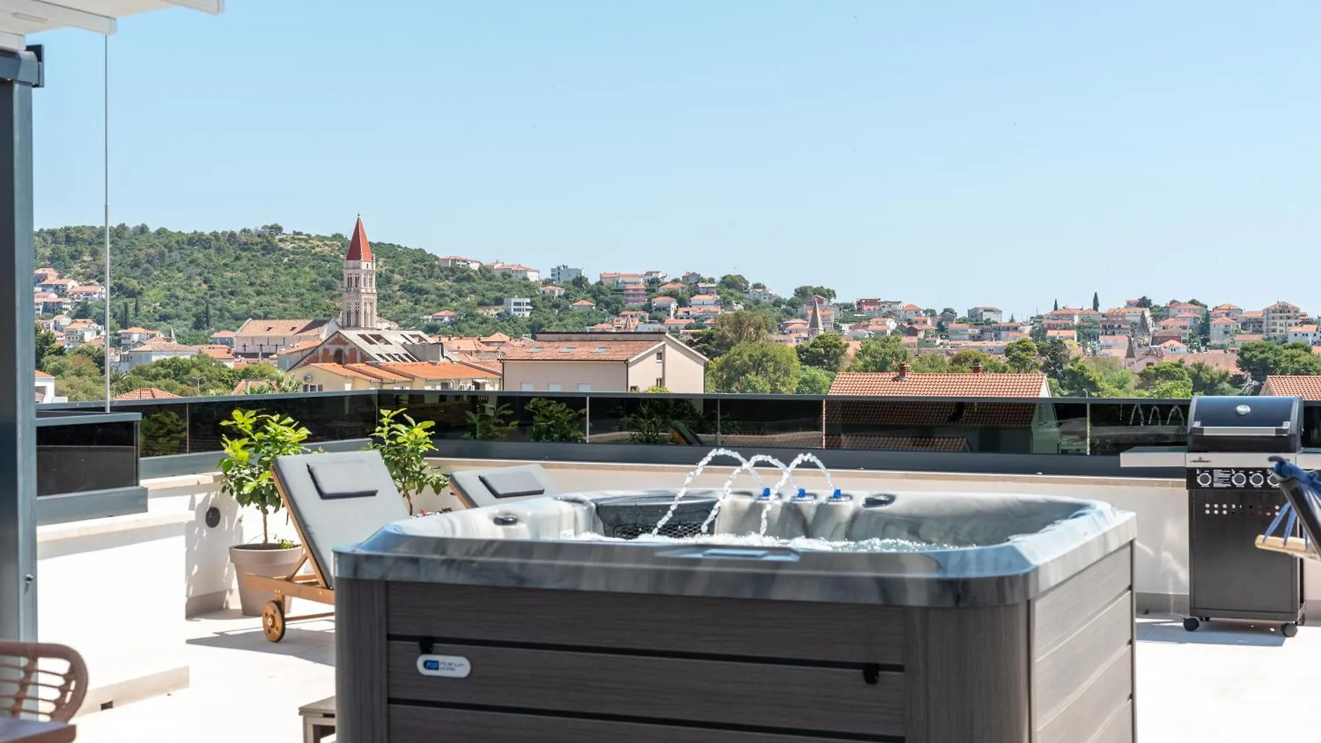 Penthouse Luka Apartment Trogir