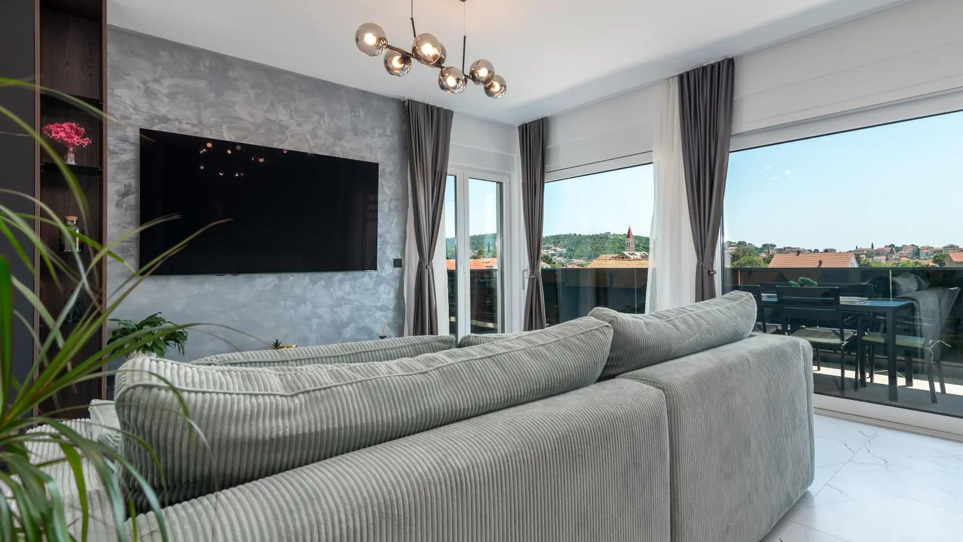 Penthouse Luka Apartment Trogir